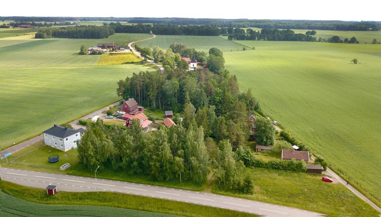 The Cozy Little House Bed & Breakfast Motala Eksteriør bilde